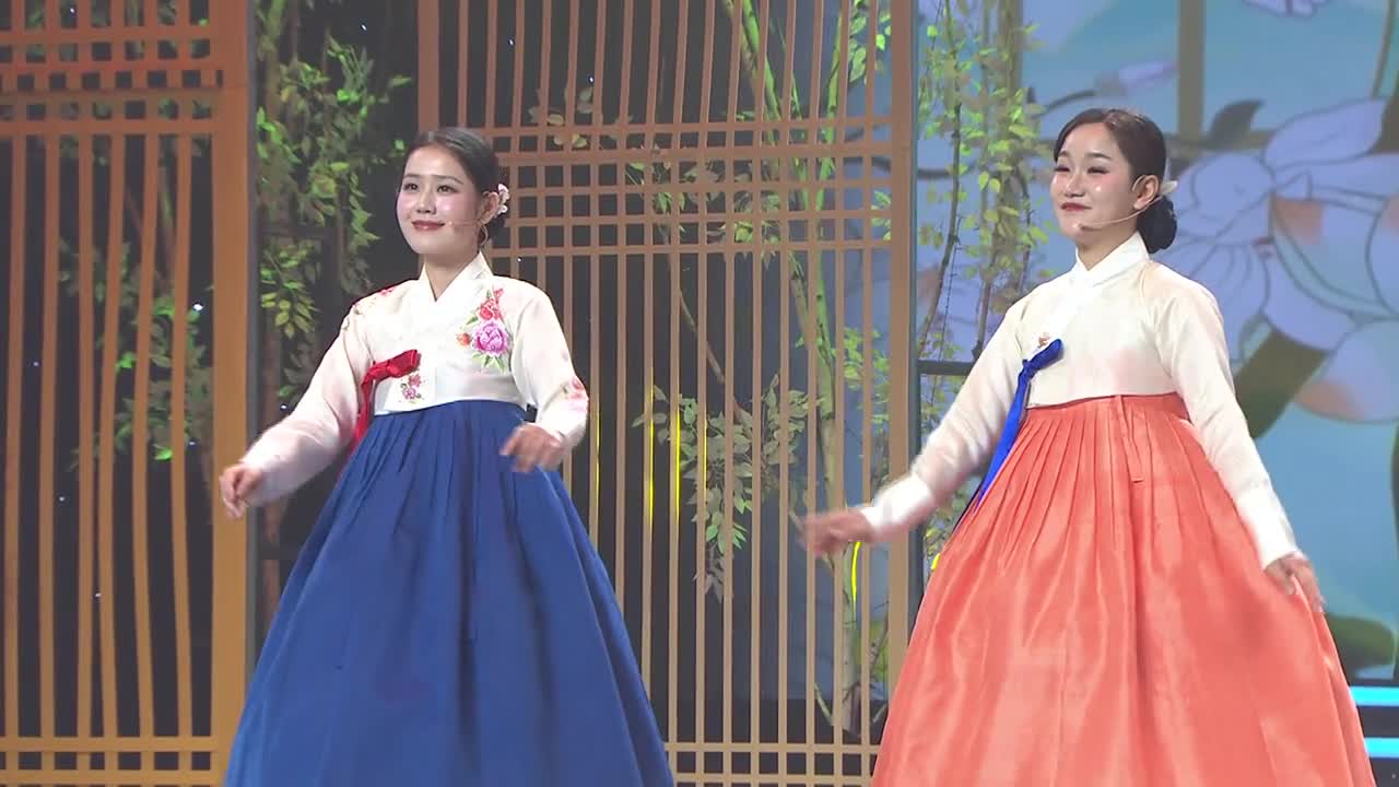 아리랑극장<풍년가><감주타령><오돌독> 노래 태 령 차미령 방예문 최유나 리명우 김 걸 정아정 리효령 김미진  
