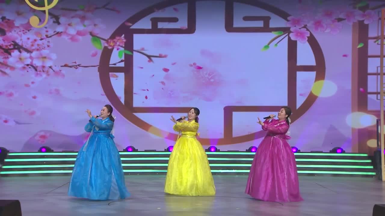 아리랑극장<아리랑련곡> 노래 전명연 김설매 김운서
