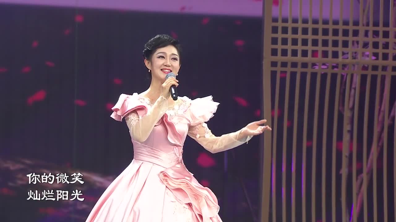 阿里郎剧场《阳光微笑》作词 李兴国 作曲 黄基旭 演唱 朴银花