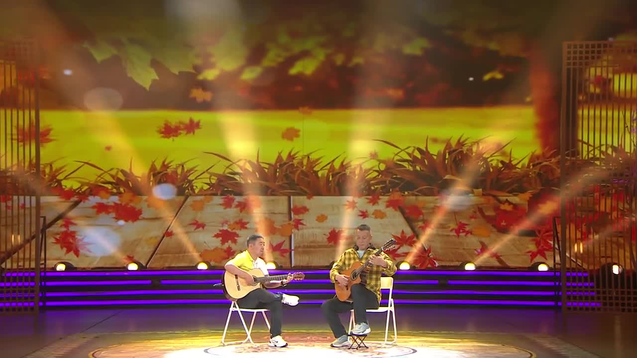 阿里郎剧场《爱在金秋》 演奏 李龙男 朴 日