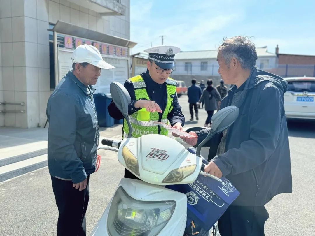 护航春耕守平安 警暖田间护农行｜延边州公安交管全力筑牢乡村安全防线